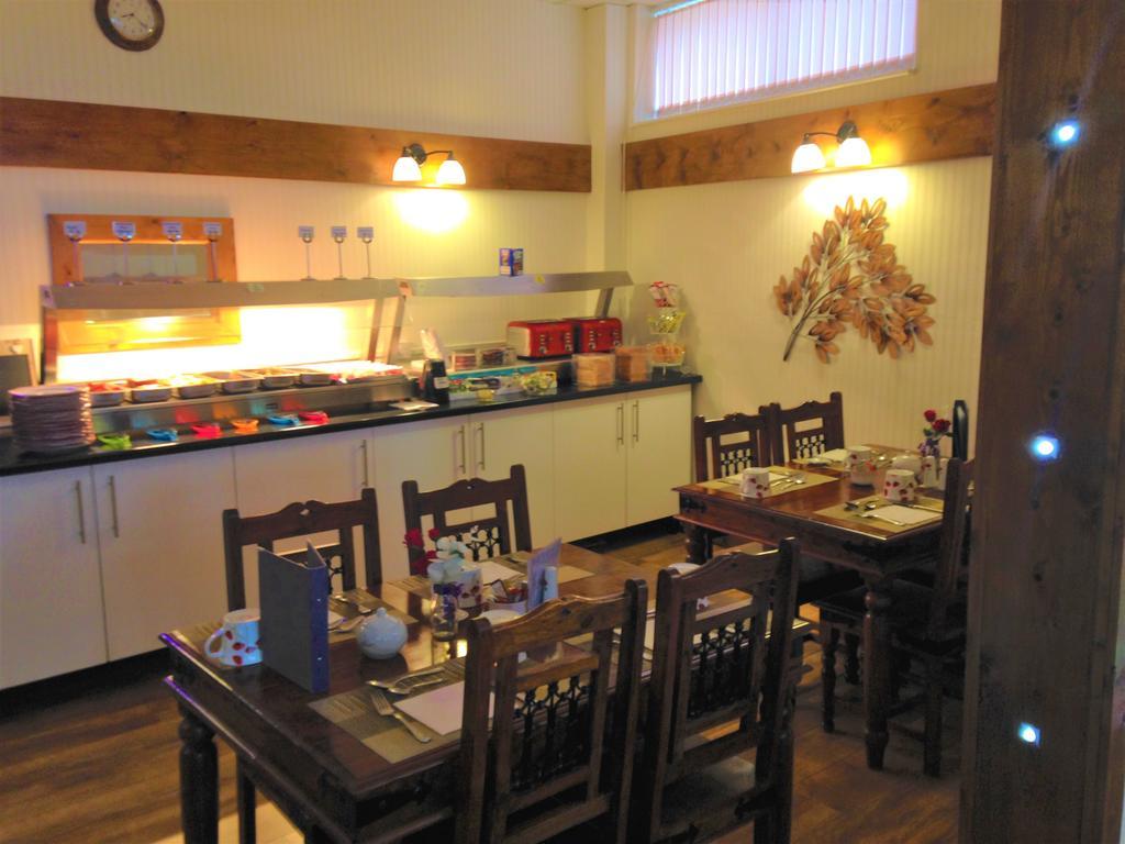 Sutton Park Guest House Blackpool Esterno foto