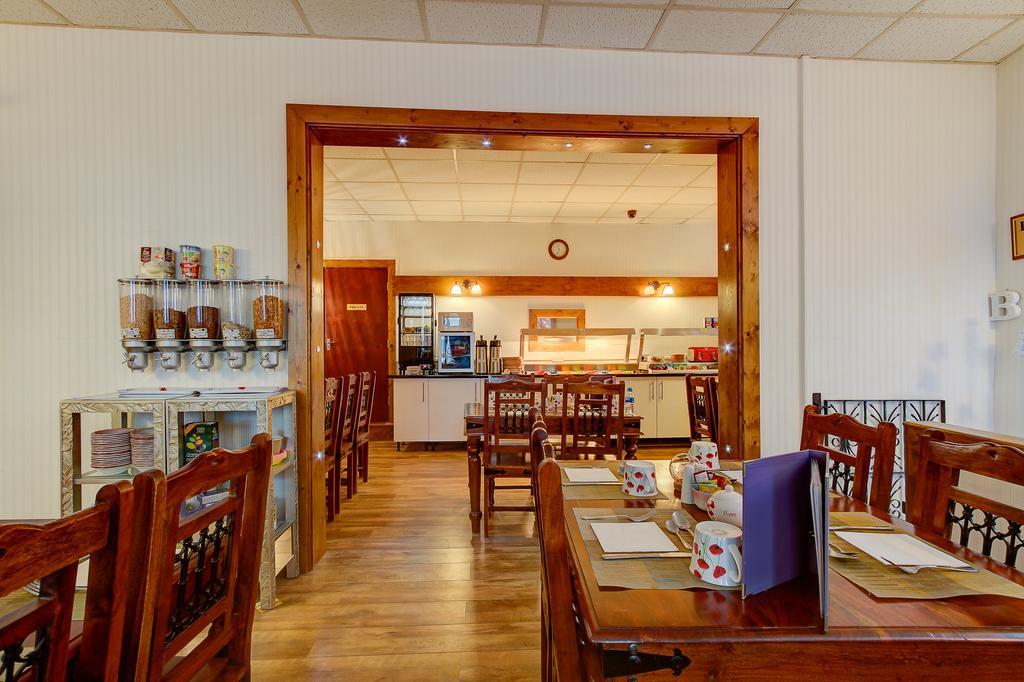 Sutton Park Guest House Blackpool Esterno foto