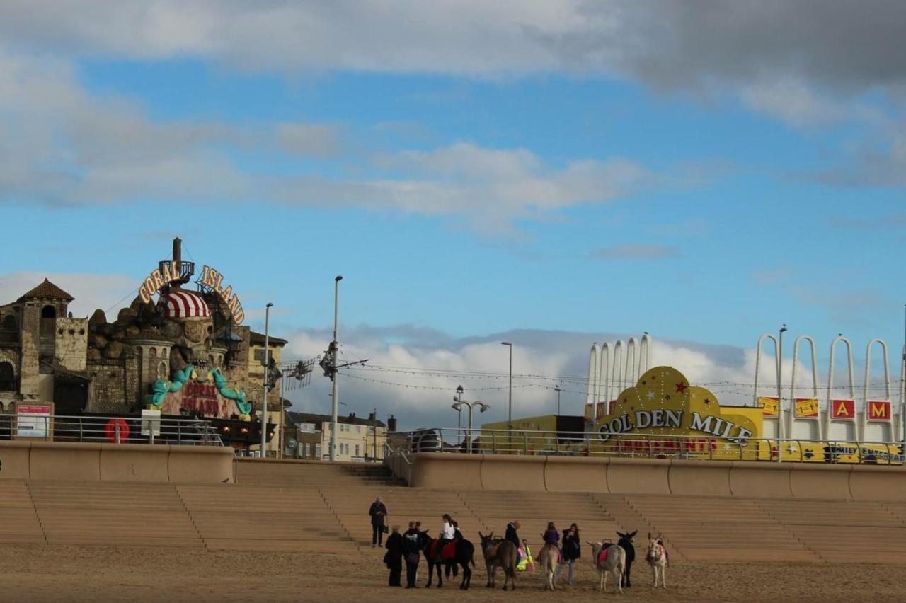 Sutton Park Guest House Blackpool Esterno foto