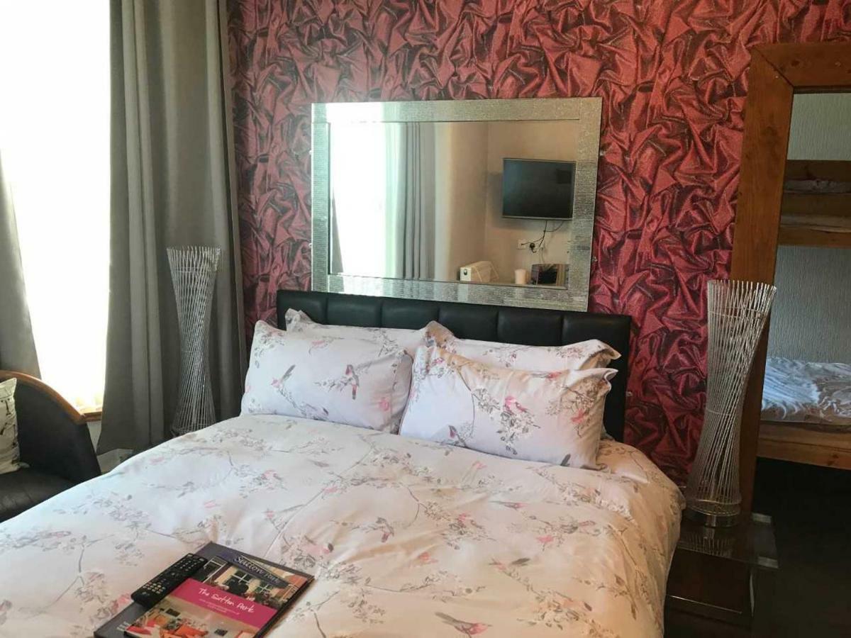 Sutton Park Guest House Blackpool Esterno foto